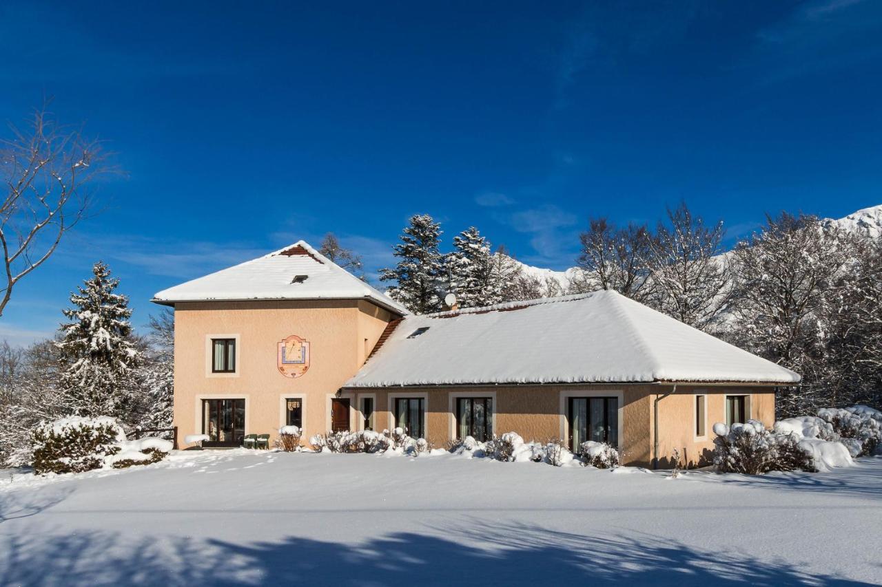 "La Combe Fleurie" Appartements & Chambres Saint-Bonnet-en-Champsaur Buitenkant foto
