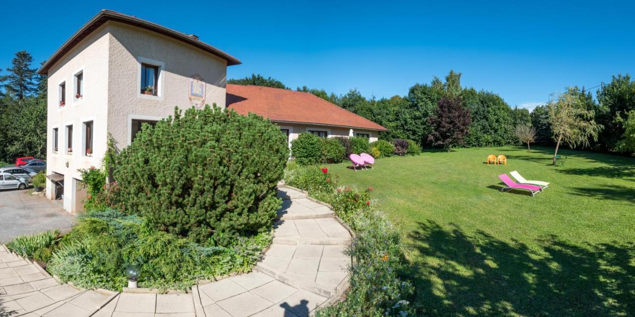 "La Combe Fleurie" Appartements & Chambres Saint-Bonnet-en-Champsaur Buitenkant foto