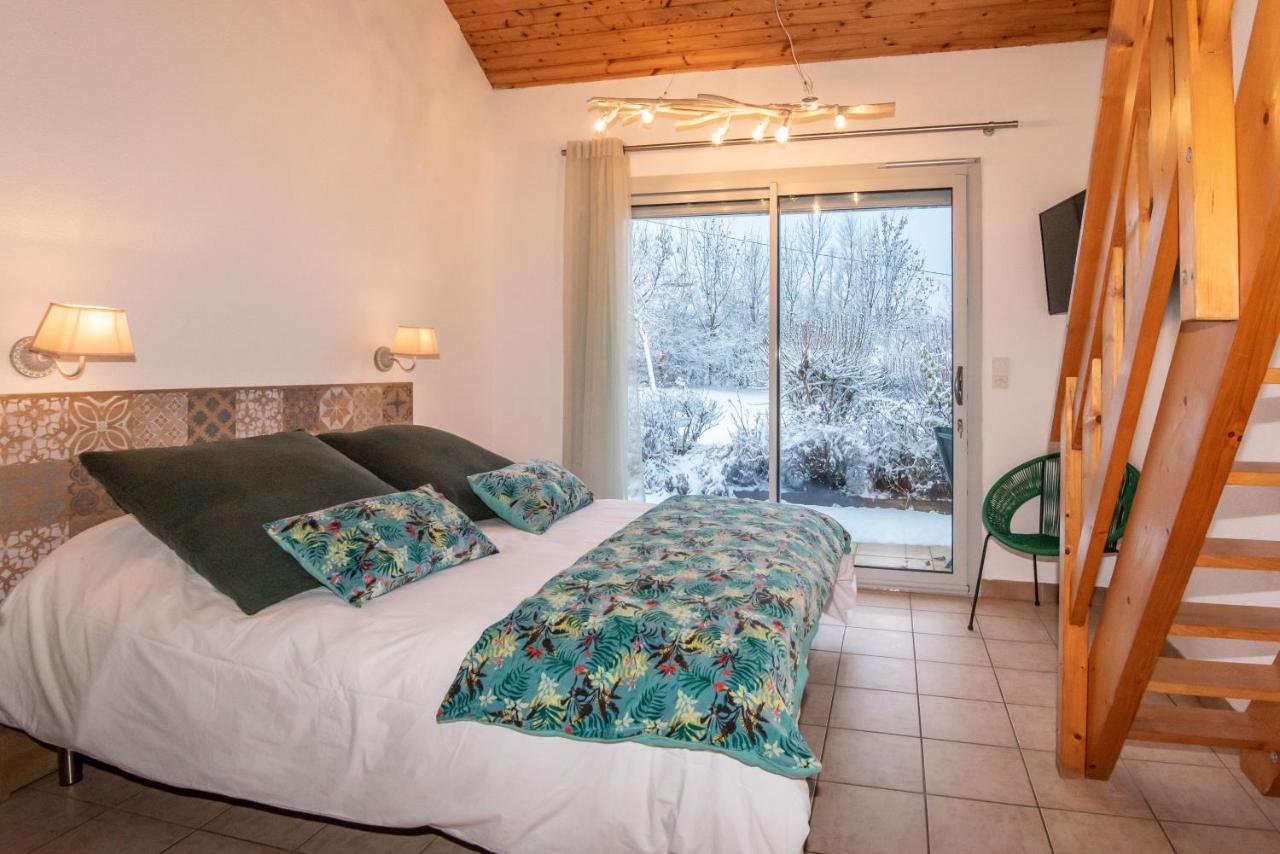 "La Combe Fleurie" Appartements & Chambres Saint-Bonnet-en-Champsaur Buitenkant foto