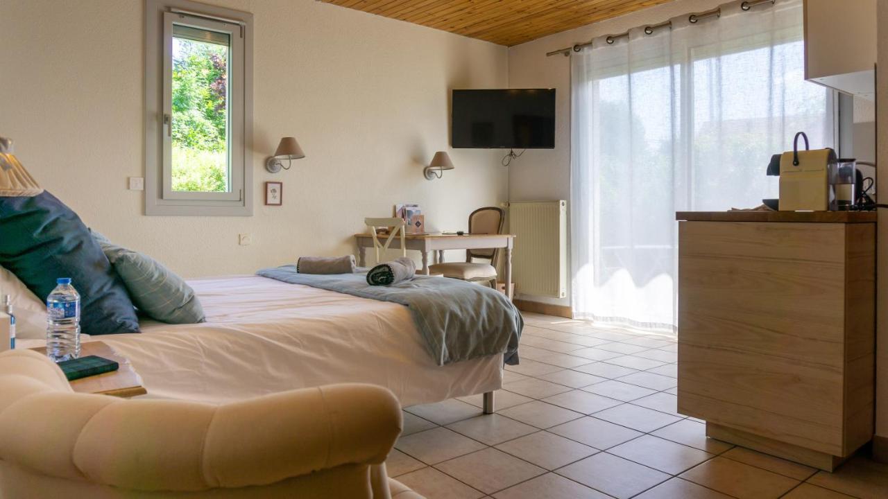 "La Combe Fleurie" Appartements & Chambres Saint-Bonnet-en-Champsaur Buitenkant foto