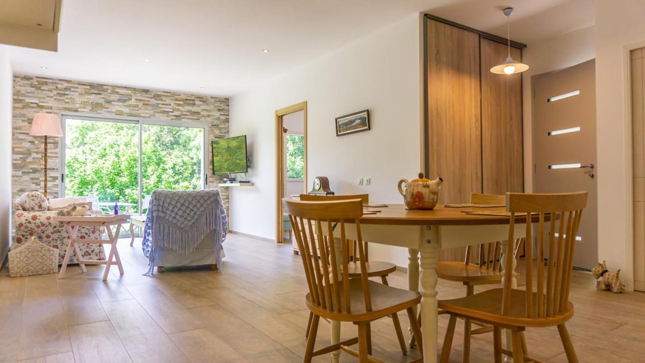 "La Combe Fleurie" Appartements & Chambres Saint-Bonnet-en-Champsaur Buitenkant foto