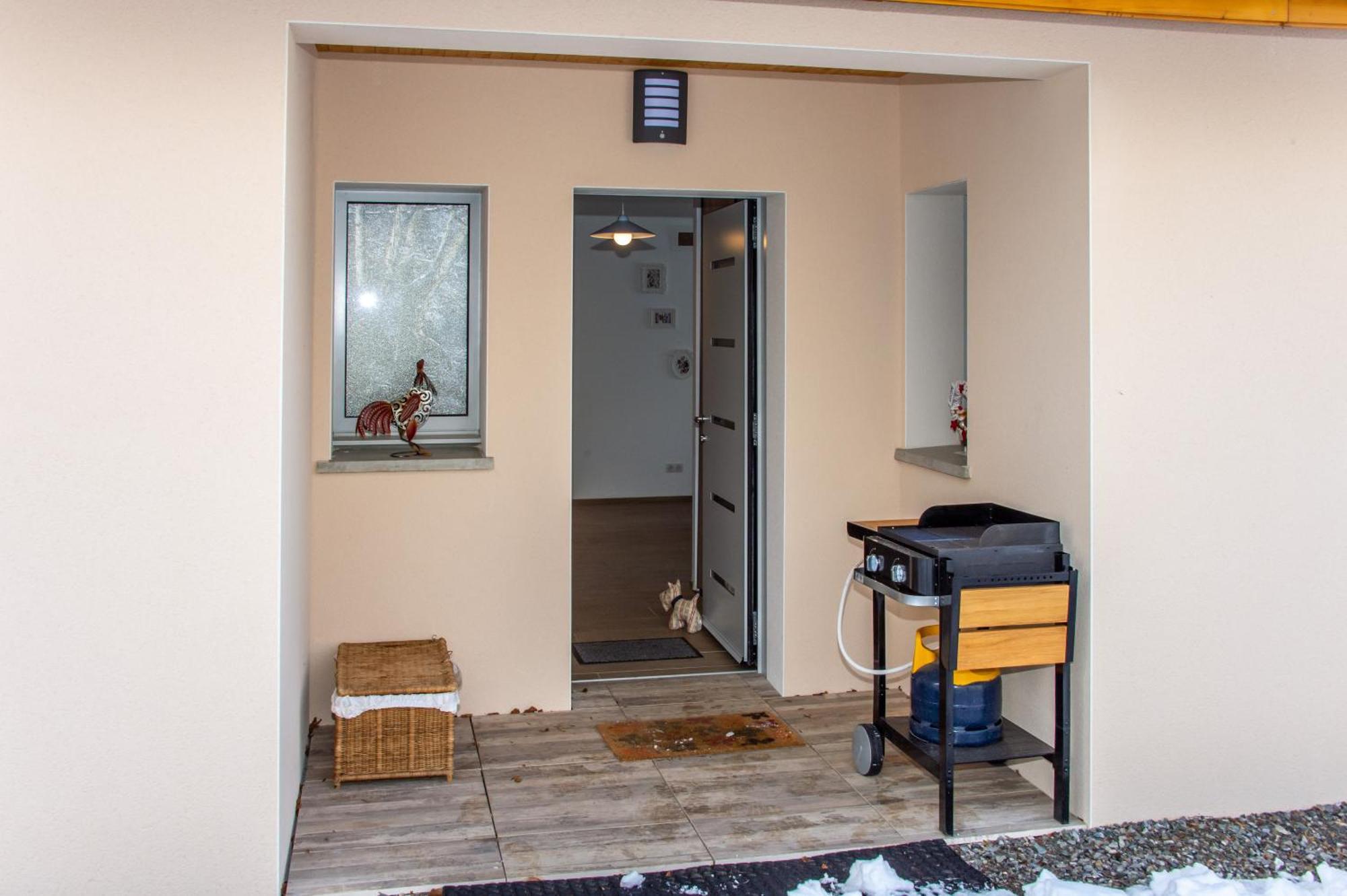 "La Combe Fleurie" Appartements & Chambres Saint-Bonnet-en-Champsaur Kamer foto