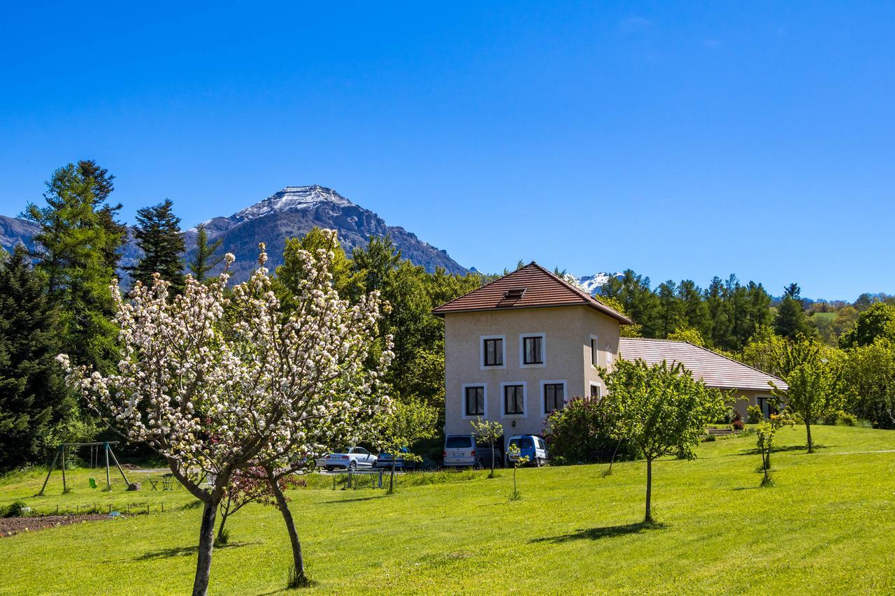 "La Combe Fleurie" Appartements & Chambres Saint-Bonnet-en-Champsaur Buitenkant foto