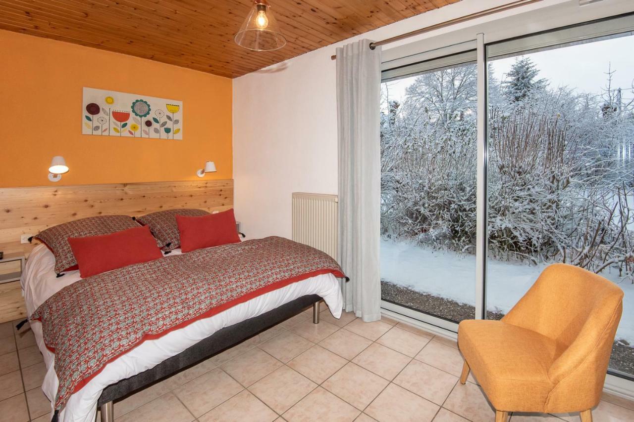 "La Combe Fleurie" Appartements & Chambres Saint-Bonnet-en-Champsaur Buitenkant foto
